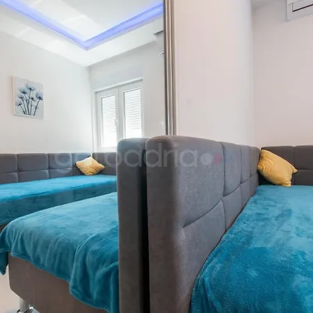 Апартаменты Luxury Sea View Padi Via Mare